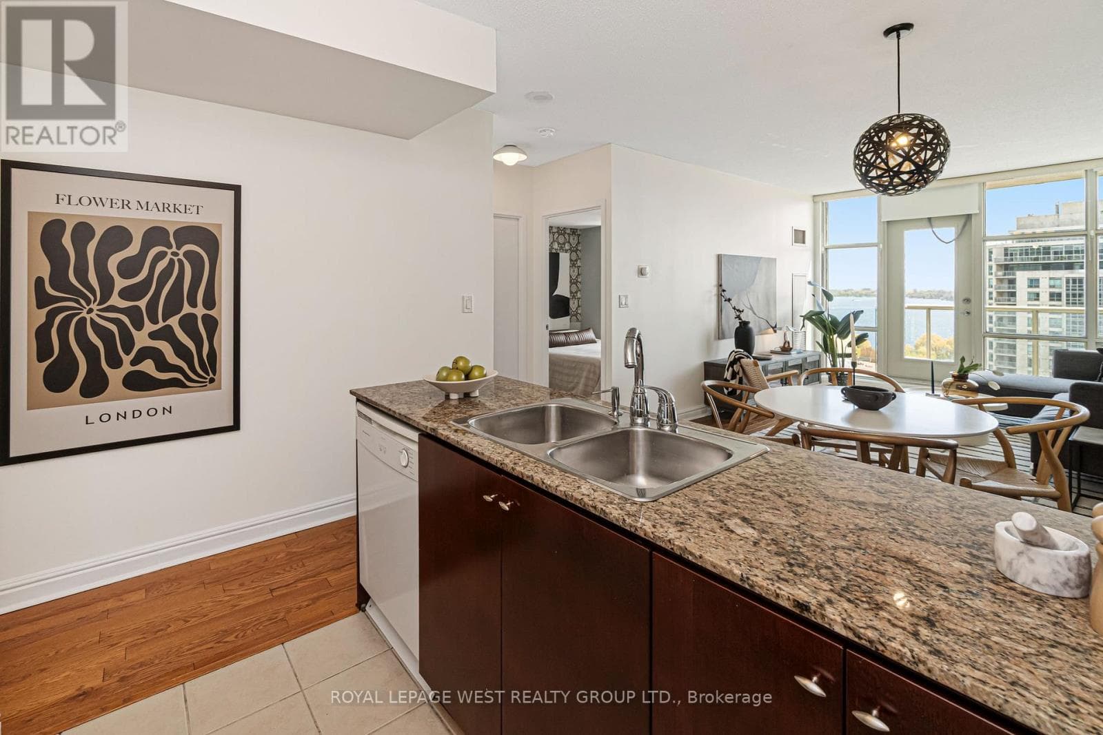 Single Family at #1510- 35 Mariner Terrace, Toronto (Waterfront Communities), Ontario - Photo 10 - RE/MAX Garden City Realty