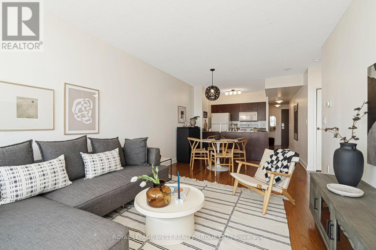 Single Family at #1510- 35 Mariner Terrace, Toronto (Waterfront Communities), Ontario - Photo 4 - RE/MAX Garden City Realty