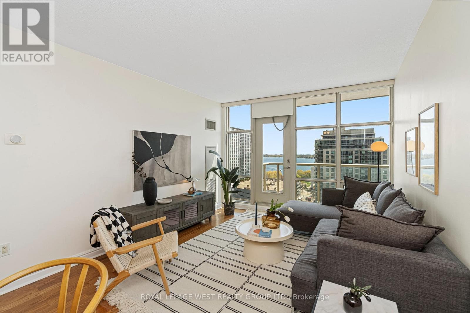Single Family at #1510- 35 Mariner Terrace, Toronto (Waterfront Communities), Ontario - Photo 6 - RE/MAX Garden City Realty