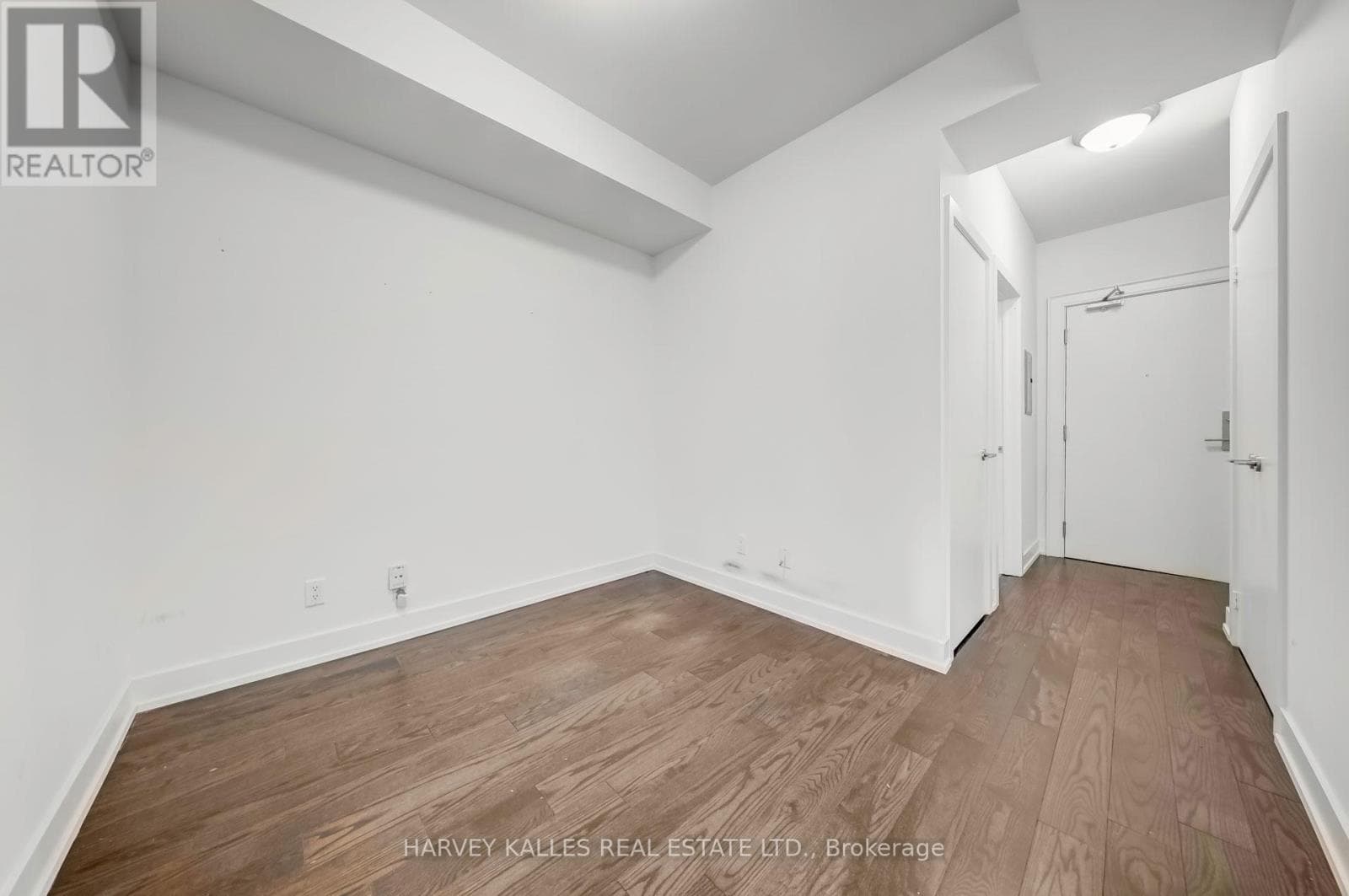 Single Family at 914- 438 King Street, Toronto (Waterfront Communities), Ontario - Photo 7 - RE/MAX Garden City Realty