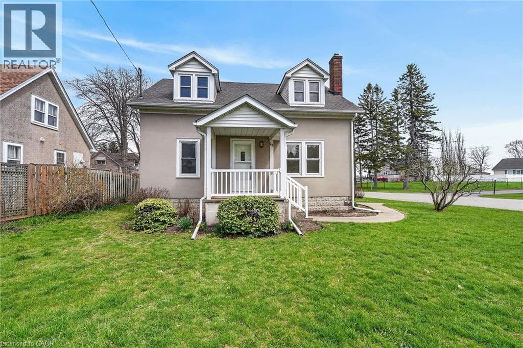 Single Family at 29 ROSEMOUNT Avenue, Port Colborne, Ontario - Photo 2 - RE/MAX Garden City Realty