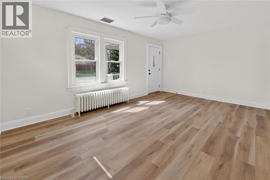 Single Family at 29 ROSEMOUNT Avenue, Port Colborne, Ontario - Photo 6 - RE/MAX Garden City Realty