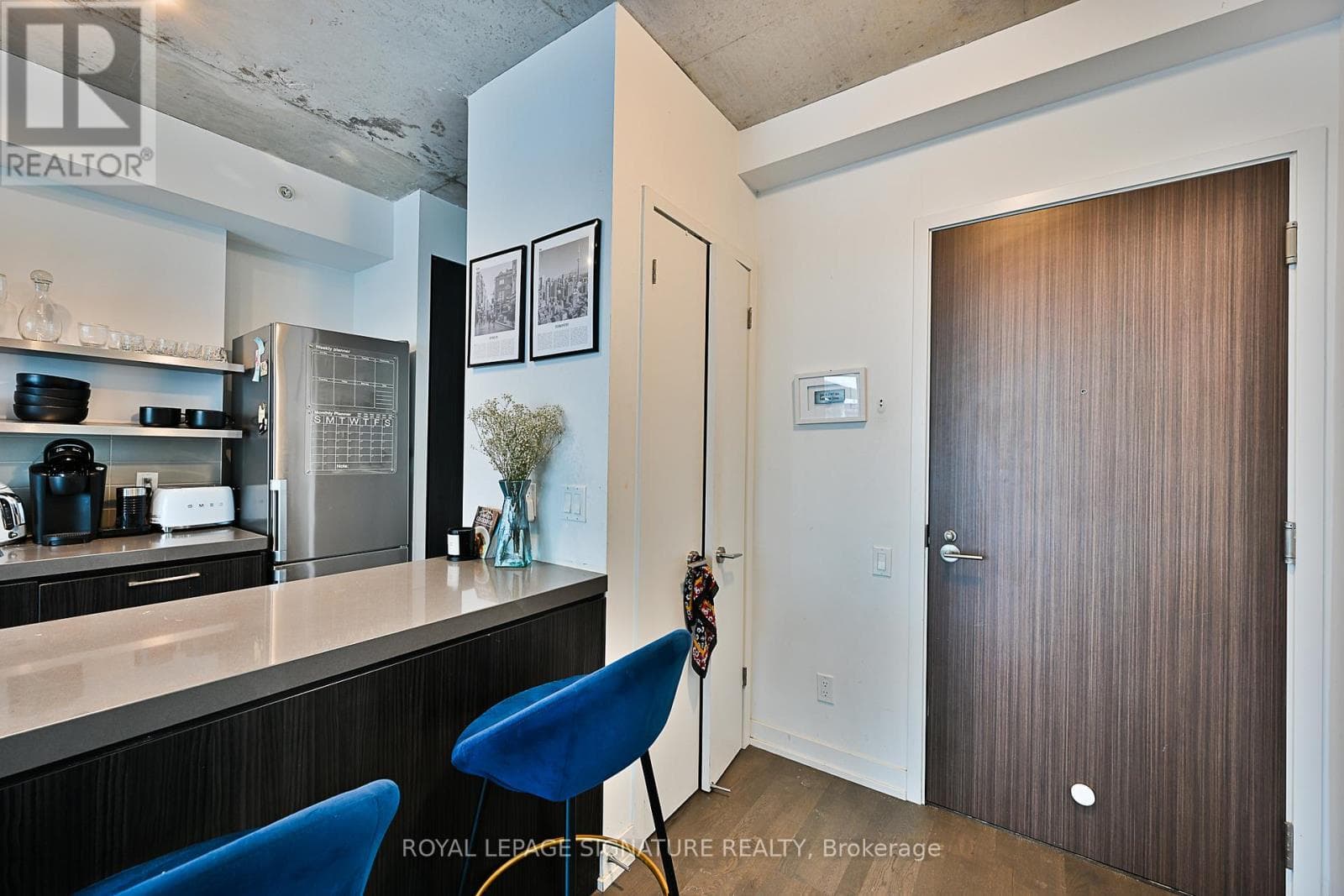 Single Family at 601- 560 King Street, Toronto (Waterfront Communities), Ontario - Photo 6 - RE/MAX Garden City Realty