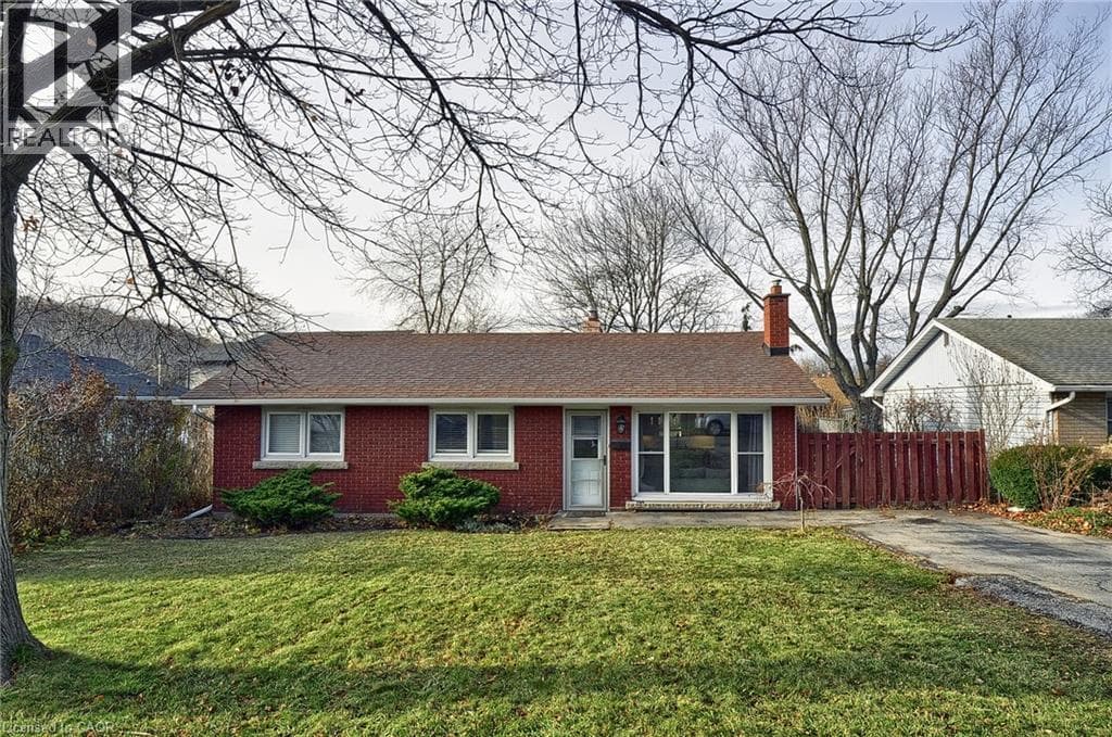 Single Family at 144 JACOBSON Avenue, St. Catharines, Ontario - Photo 2 - RE/MAX Garden City Realty