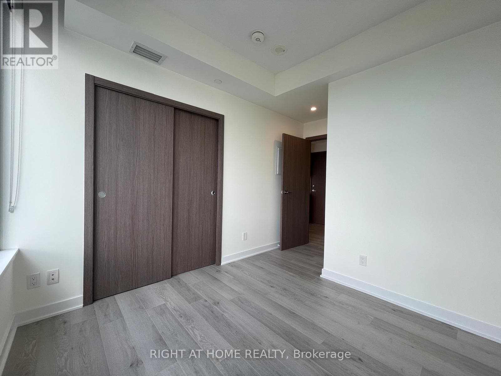 Single Family at 3205- 19 Bathurst Street, Toronto (Waterfront Communities), Ontario - Photo 8 - RE/MAX Garden City Realty