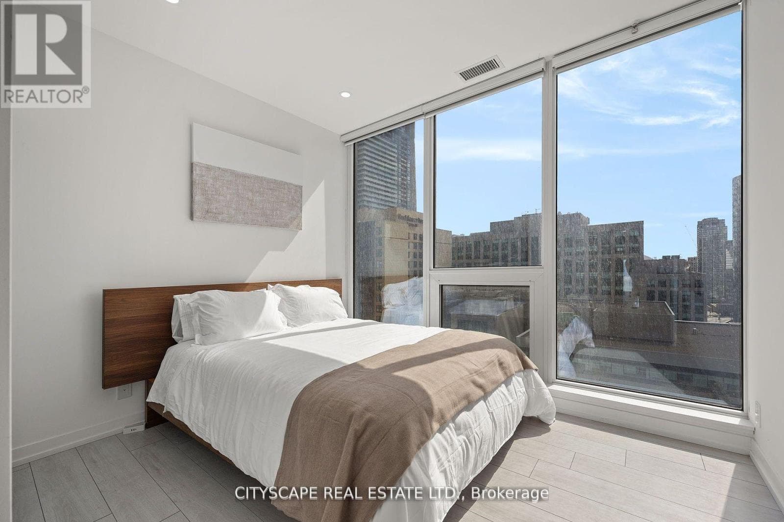 Single Family at 1802- 55 Mercer Street, Toronto (Waterfront Communities), Ontario - Photo 6 - RE/MAX Garden City Realty