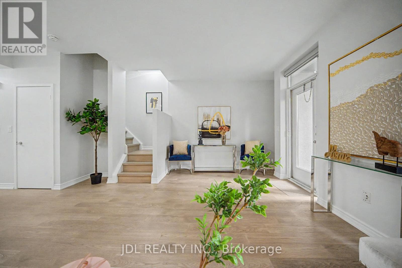 Single Family at Th8- 31 Brunel Court, Toronto (Waterfront Communities), Ontario - Photo 5 - RE/MAX Garden City Realty