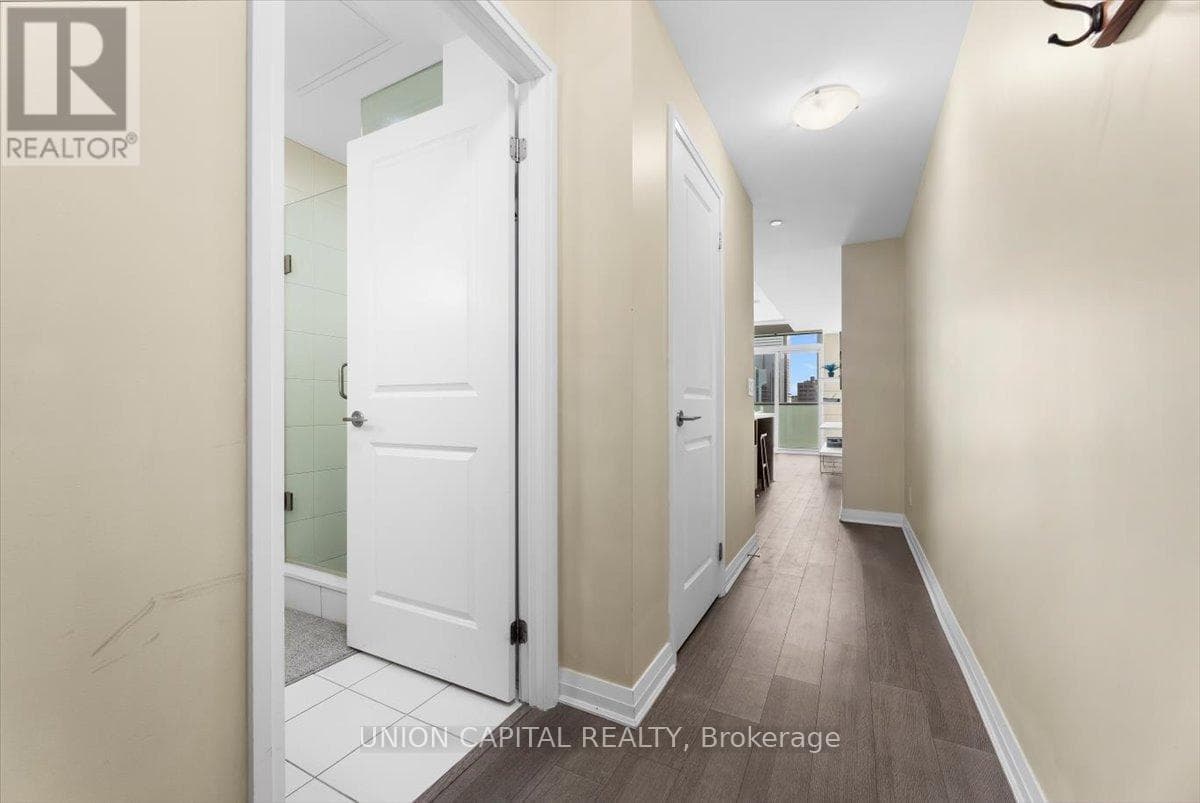 Single Family at 2803- 8 Mercer Street, Toronto (Waterfront Communities), Ontario - Photo 10 - RE/MAX Garden City Realty