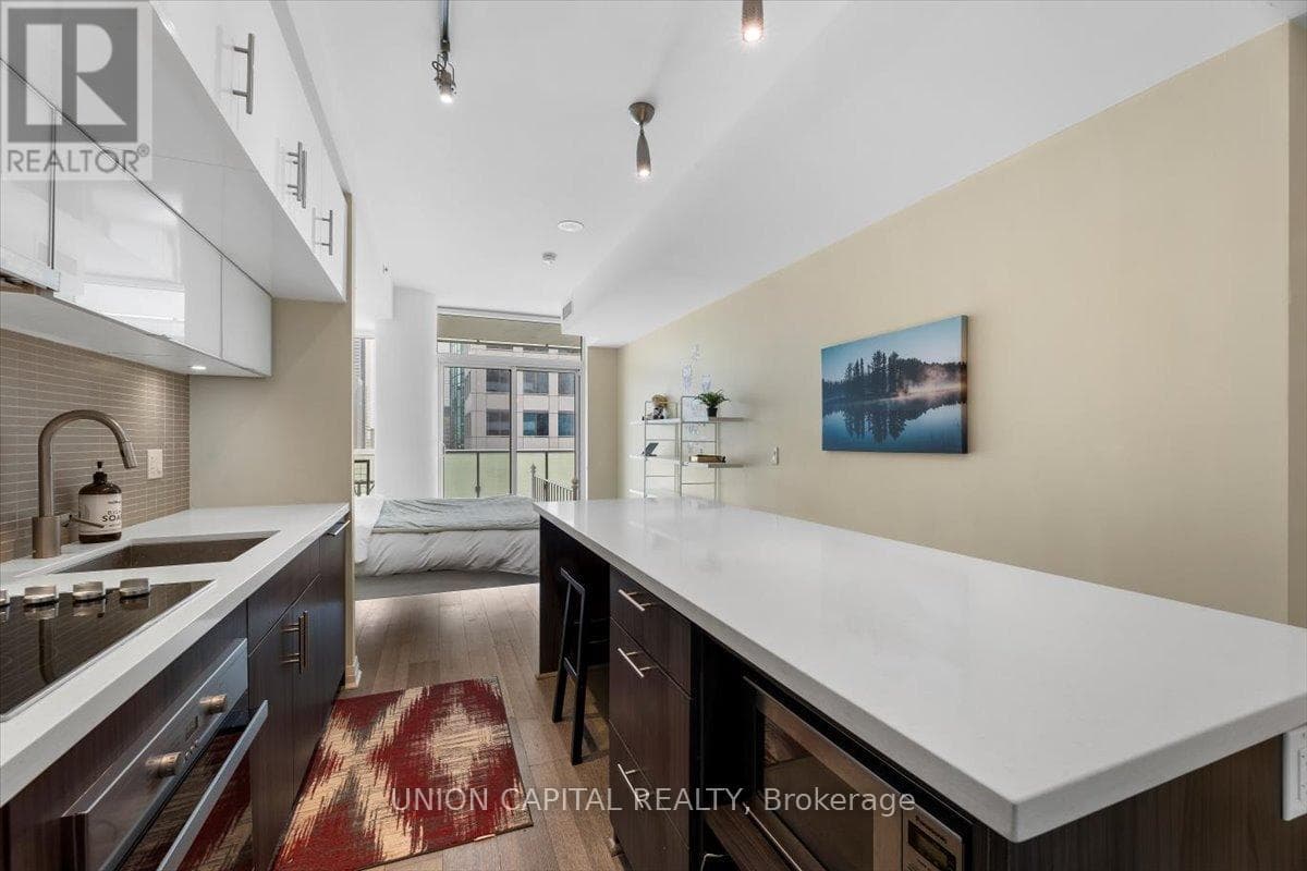 Single Family at 2803- 8 Mercer Street, Toronto (Waterfront Communities), Ontario - Photo 3 - RE/MAX Garden City Realty