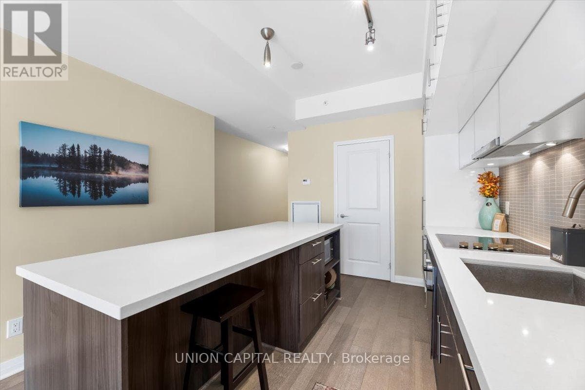 Single Family at 2803- 8 Mercer Street, Toronto (Waterfront Communities), Ontario - Photo 5 - RE/MAX Garden City Realty