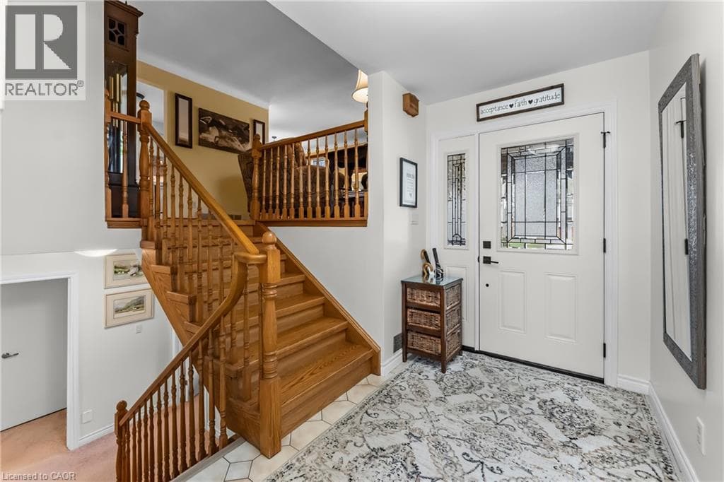 Single Family at 2881 OLDEN Avenue, Niagara Falls, Ontario - Photo 6 - RE/MAX Garden City Realty