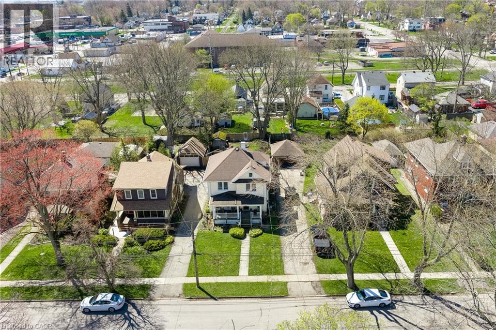 Single Family at 122 ELGIN Street, Port Colborne, Ontario - Photo 2 - RE/MAX Garden City Realty