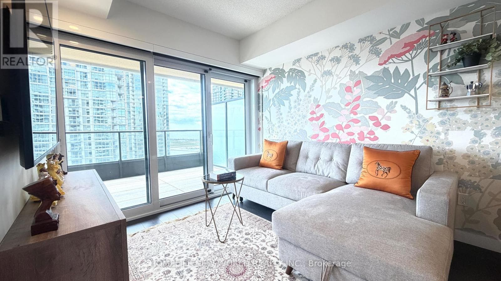 Single Family at 3308- 1 Concord CityPlace Way, Toronto (Waterfront Communities), Ontario - Photo 3 - RE/MAX Garden City Realty