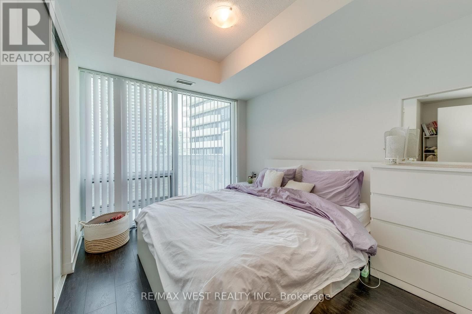 Single Family at 2004- 100 Harbour Street, Toronto (Waterfront Communities), Ontario - Photo 10 - RE/MAX Garden City Realty