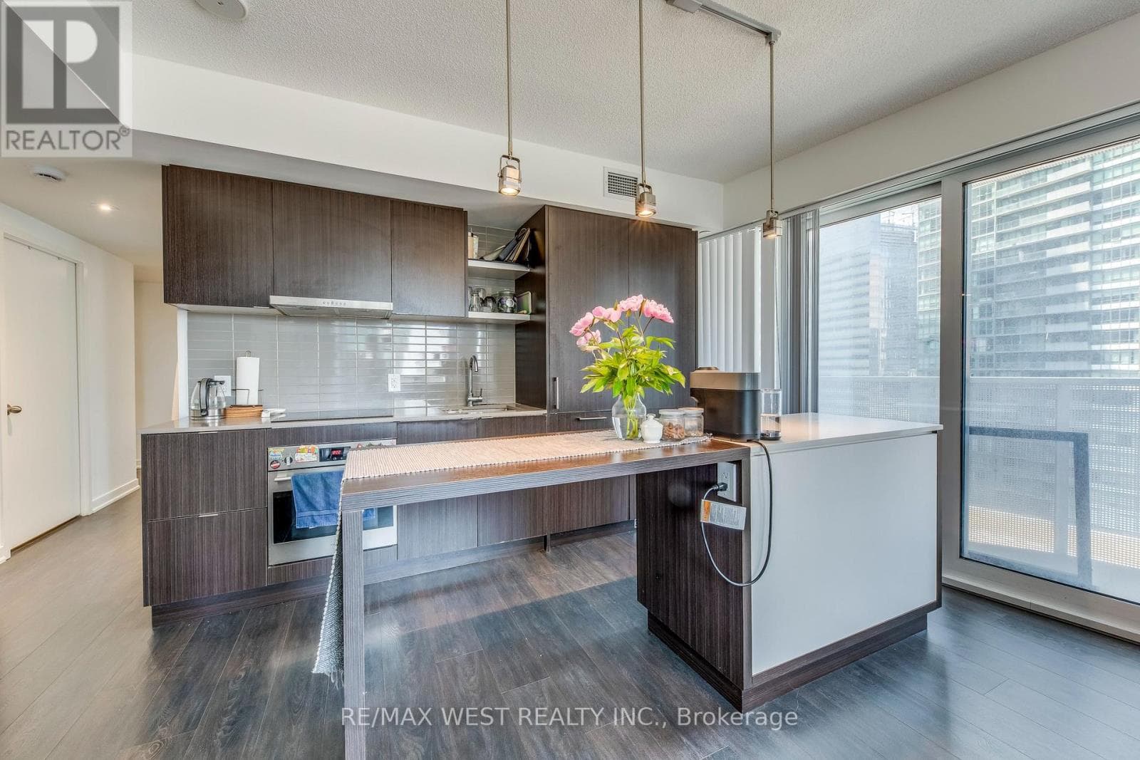 Single Family at 2004- 100 Harbour Street, Toronto (Waterfront Communities), Ontario - Photo 3 - RE/MAX Garden City Realty