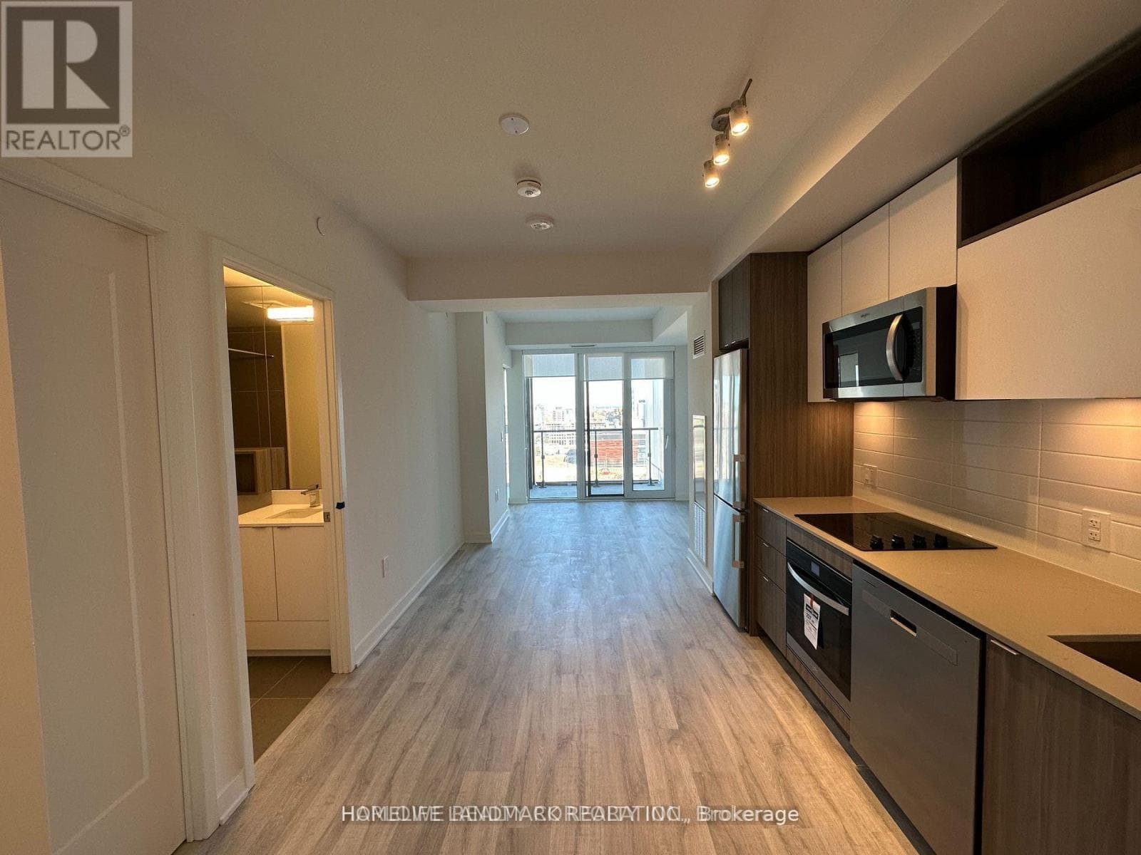 Single Family at 1609- 70 Princess Street, Toronto (Waterfront Communities), Ontario - Photo 5 - RE/MAX Garden City Realty