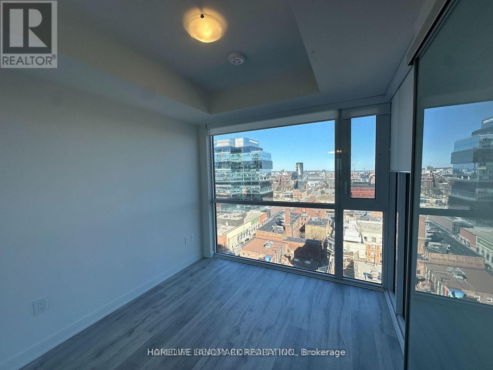 Single Family at 1609- 70 Princess Street, Toronto (Waterfront Communities), Ontario - Photo 6 - RE/MAX Garden City Realty
