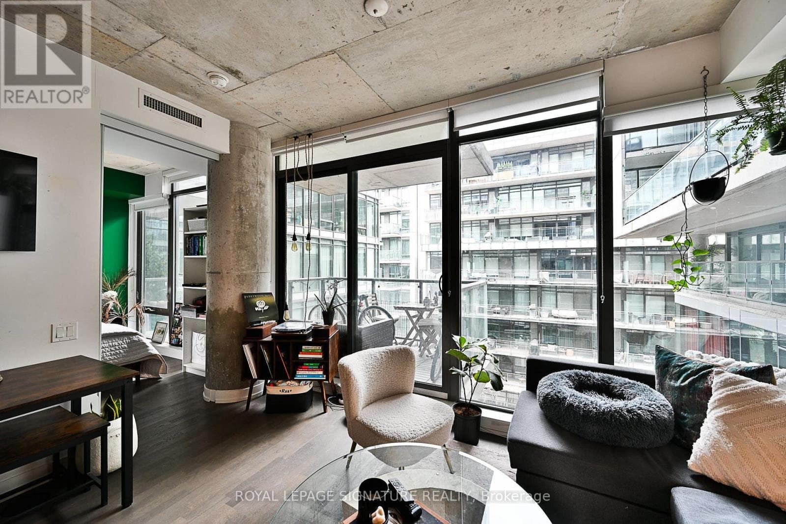 Single Family at 601- 560 King Street, Toronto (Waterfront Communities), Ontario - Photo 4 - RE/MAX Garden City Realty