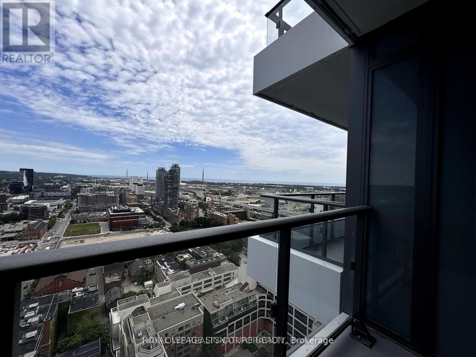 Single Family at LPH2904- 70 Princess Street, Toronto (Waterfront Communities), Ontario - Photo 10 - RE/MAX Garden City Realty