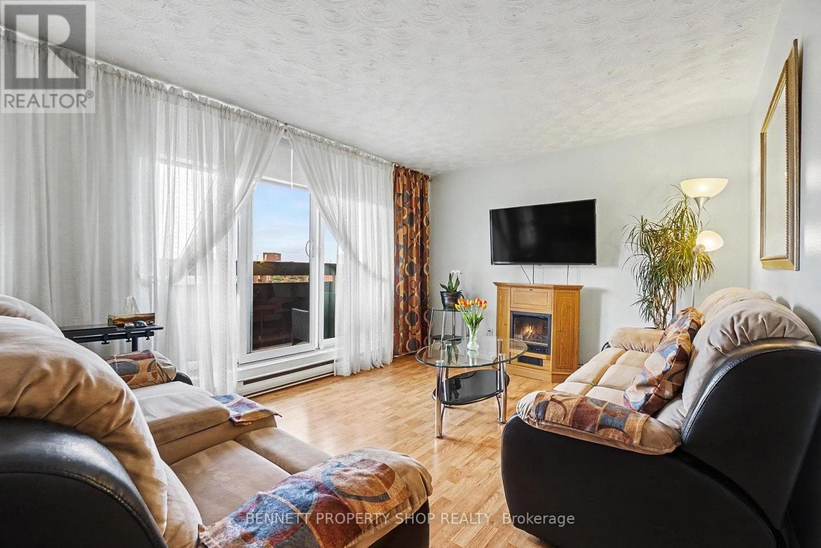 Single Family at 410- 2000 Jasmine Crescent, Ottawa, Ontario - Photo 3 - RE/MAX Garden City Realty