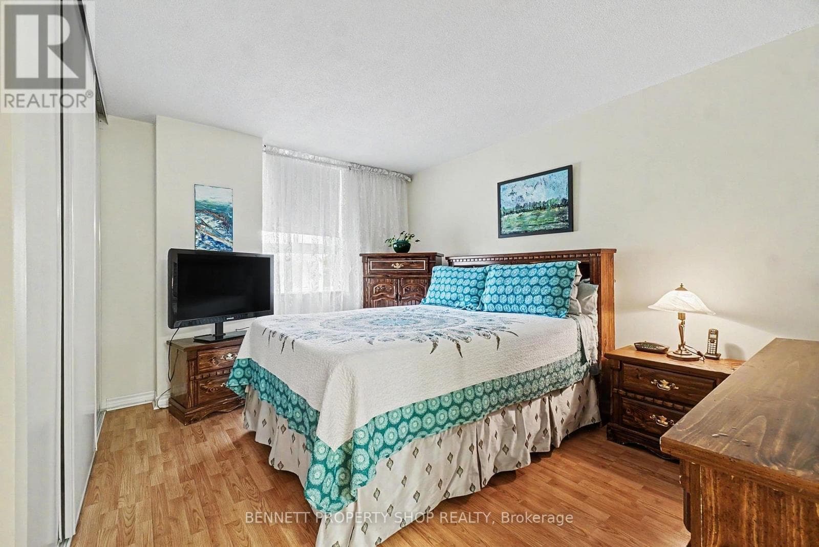 Single Family at 410- 2000 Jasmine Crescent, Ottawa, Ontario - Photo 7 - RE/MAX Garden City Realty