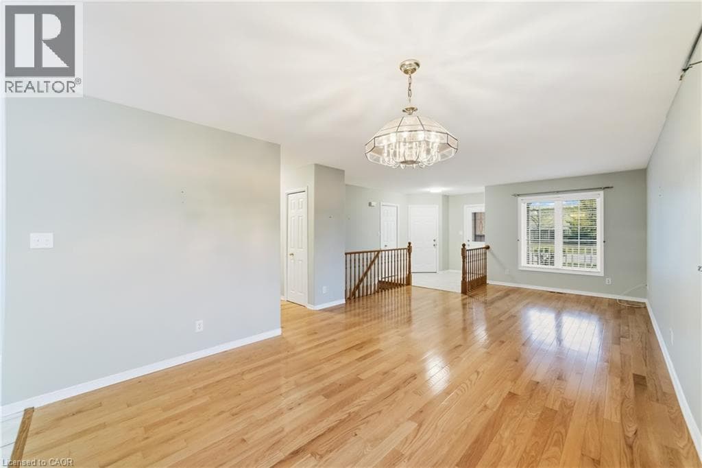 Single Family at 296 AUTUMN Crescent, Welland, Ontario - Photo 8 - RE/MAX Garden City Realty