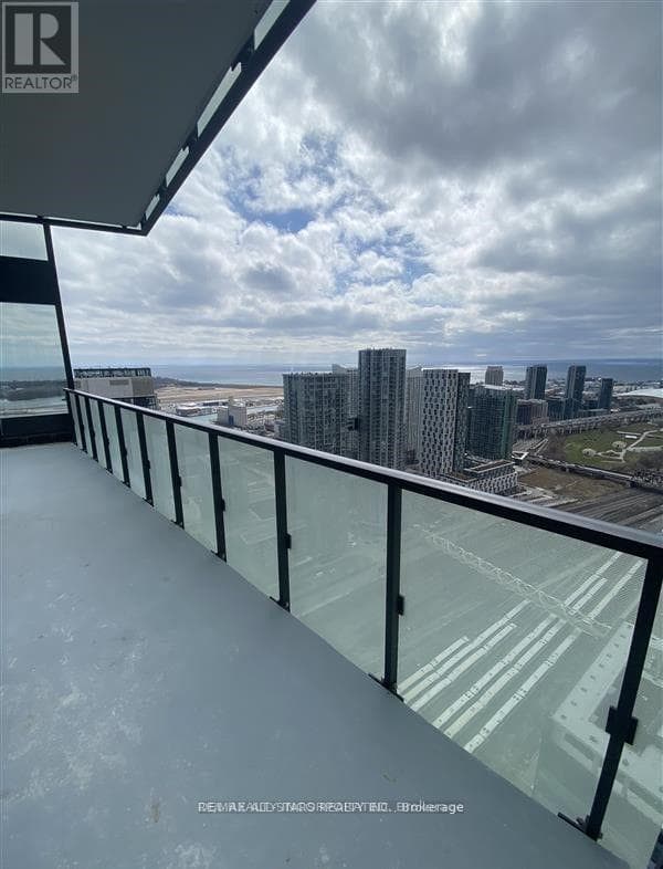 Single Family at 3513- 470 Front Street, Toronto (Waterfront Communities), Ontario - Photo 4 - RE/MAX Garden City Realty