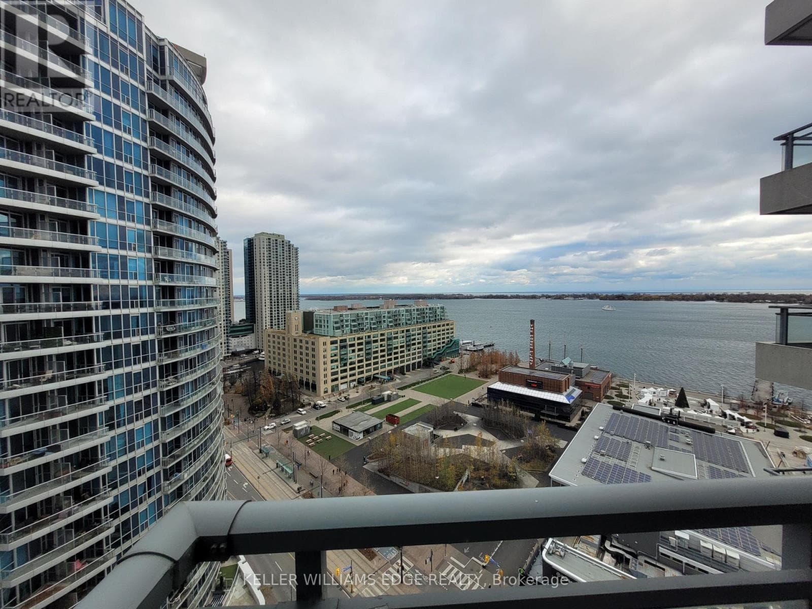 Single Family at 2203- 228 Queens Quay, Toronto (Waterfront Communities), Ontario - Photo 6 - RE/MAX Garden City Realty