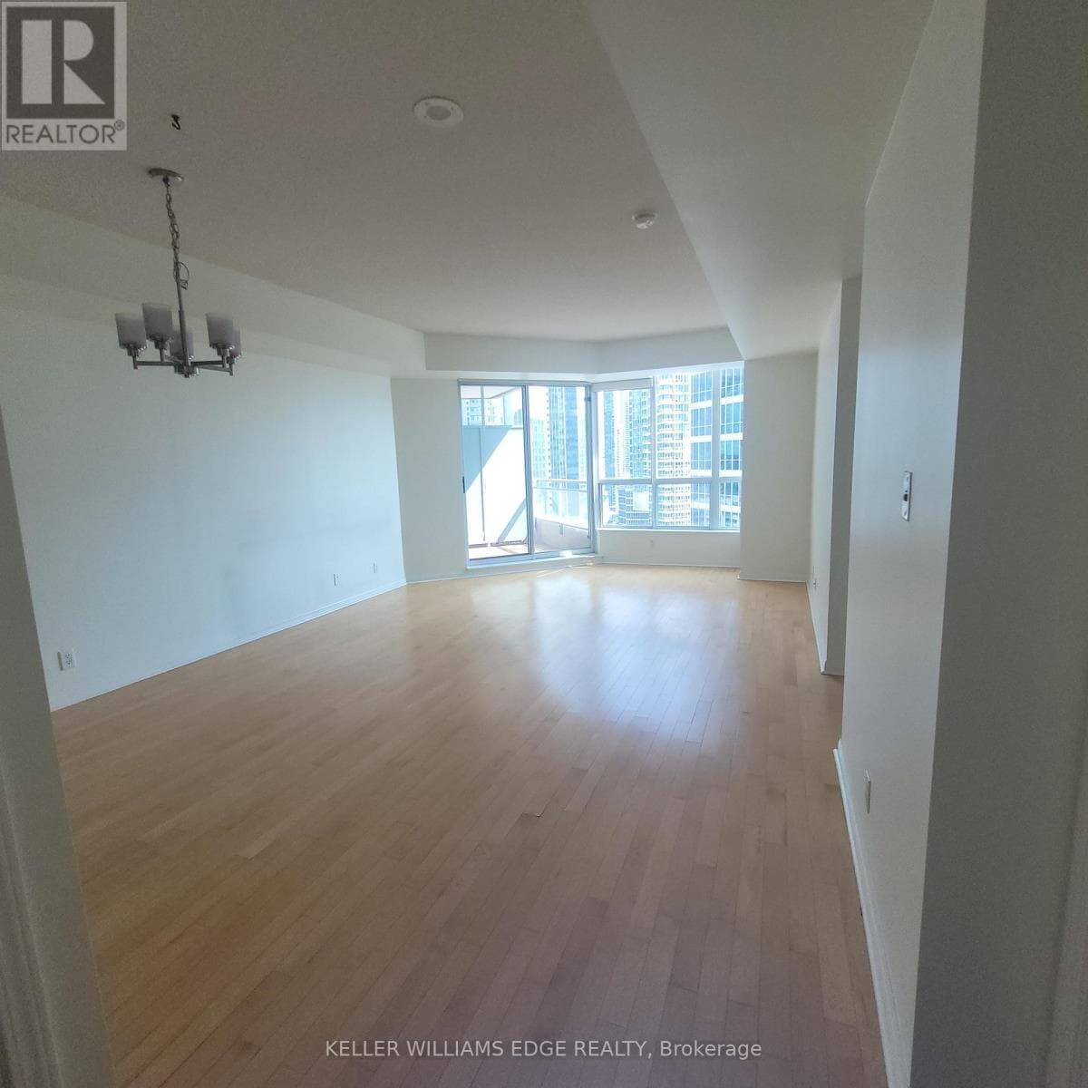Single Family at 2203- 228 Queens Quay, Toronto (Waterfront Communities), Ontario - Photo 7 - RE/MAX Garden City Realty