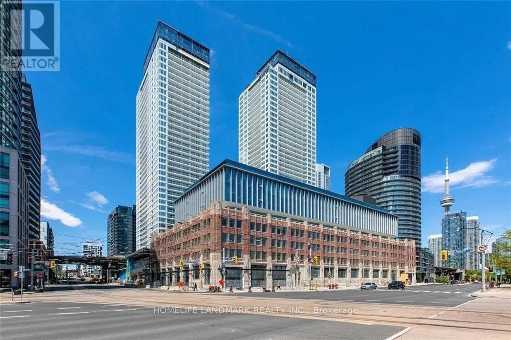 Single Family at 4502- 17 Bathurst Street, Toronto (Waterfront Communities), Ontario - Photo 1 - RE/MAX Garden City Realty