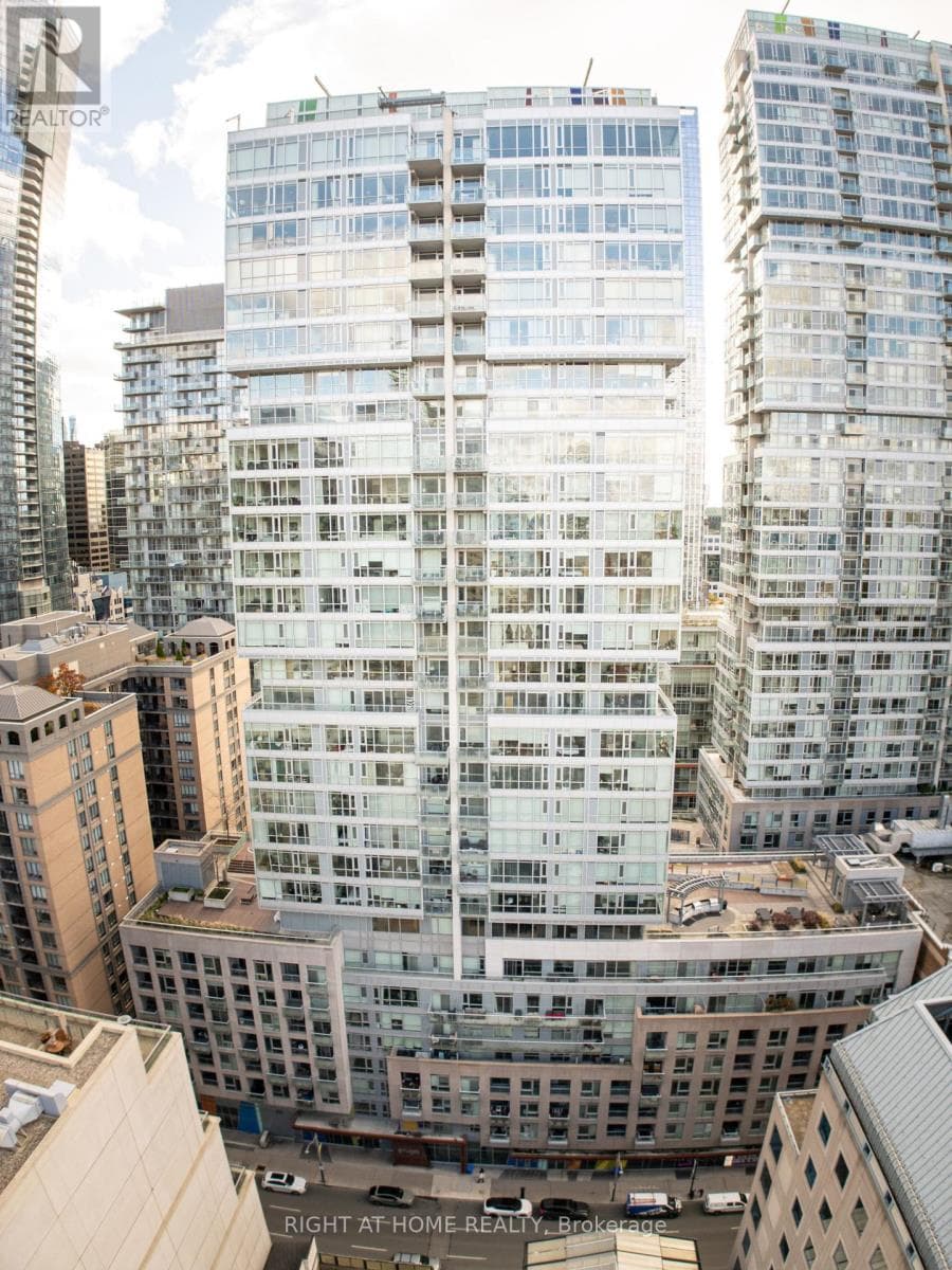 Single Family at 418- 199 Richmond Street, Toronto (Waterfront Communities), Ontario - Photo 9 - RE/MAX Garden City Realty