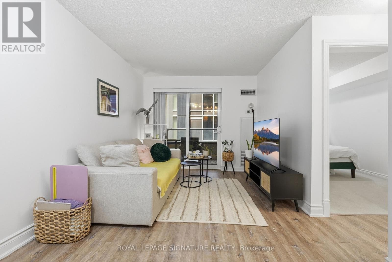 Single Family at 1027- 250 Wellington Street, Toronto (Waterfront Communities), Ontario - Photo 8 - RE/MAX Garden City Realty