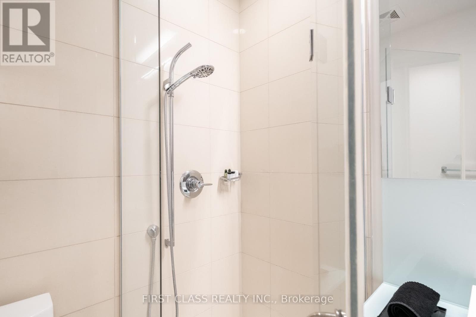 Single Family at 218- 20 John Street, Toronto (Waterfront Communities), Ontario - Photo 5 - RE/MAX Garden City Realty