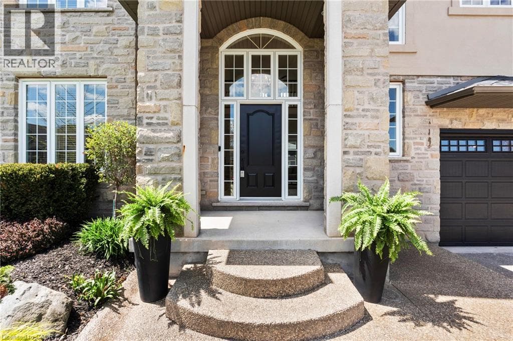 Single Family at 24 RED HAVEN Drive, Niagara-on-the-Lake, Ontario - Photo 6 - RE/MAX Garden City Realty