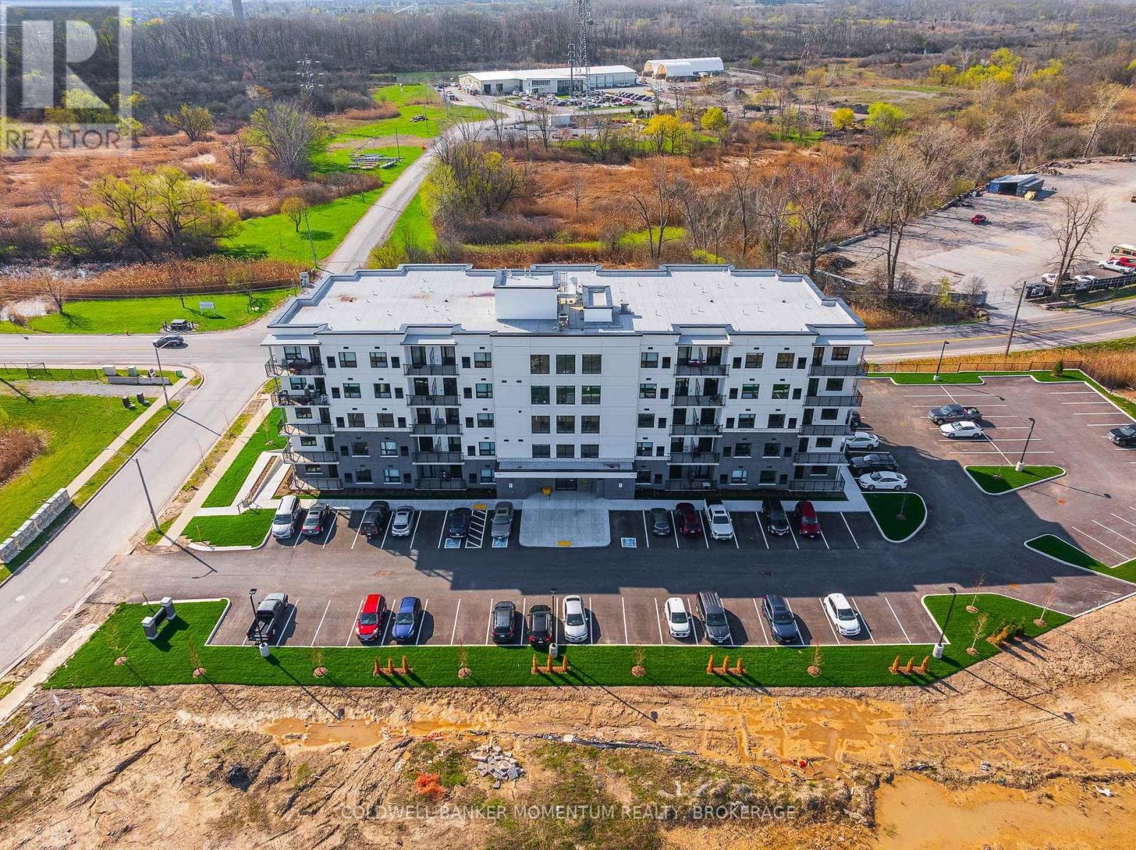Multi-family at 512- 5 Baker Street, Thorold (Thorold Downtown), Ontario - Photo 2 - RE/MAX Garden City Realty