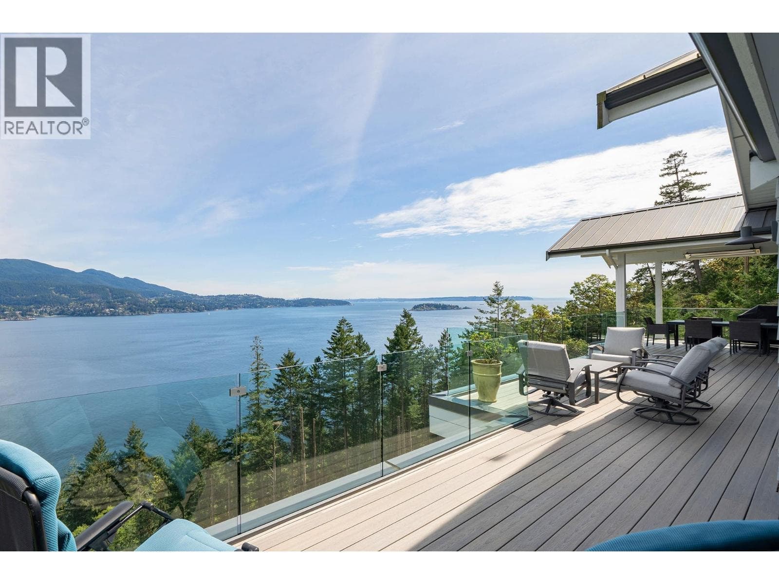743 CHANNELVIEW Drive