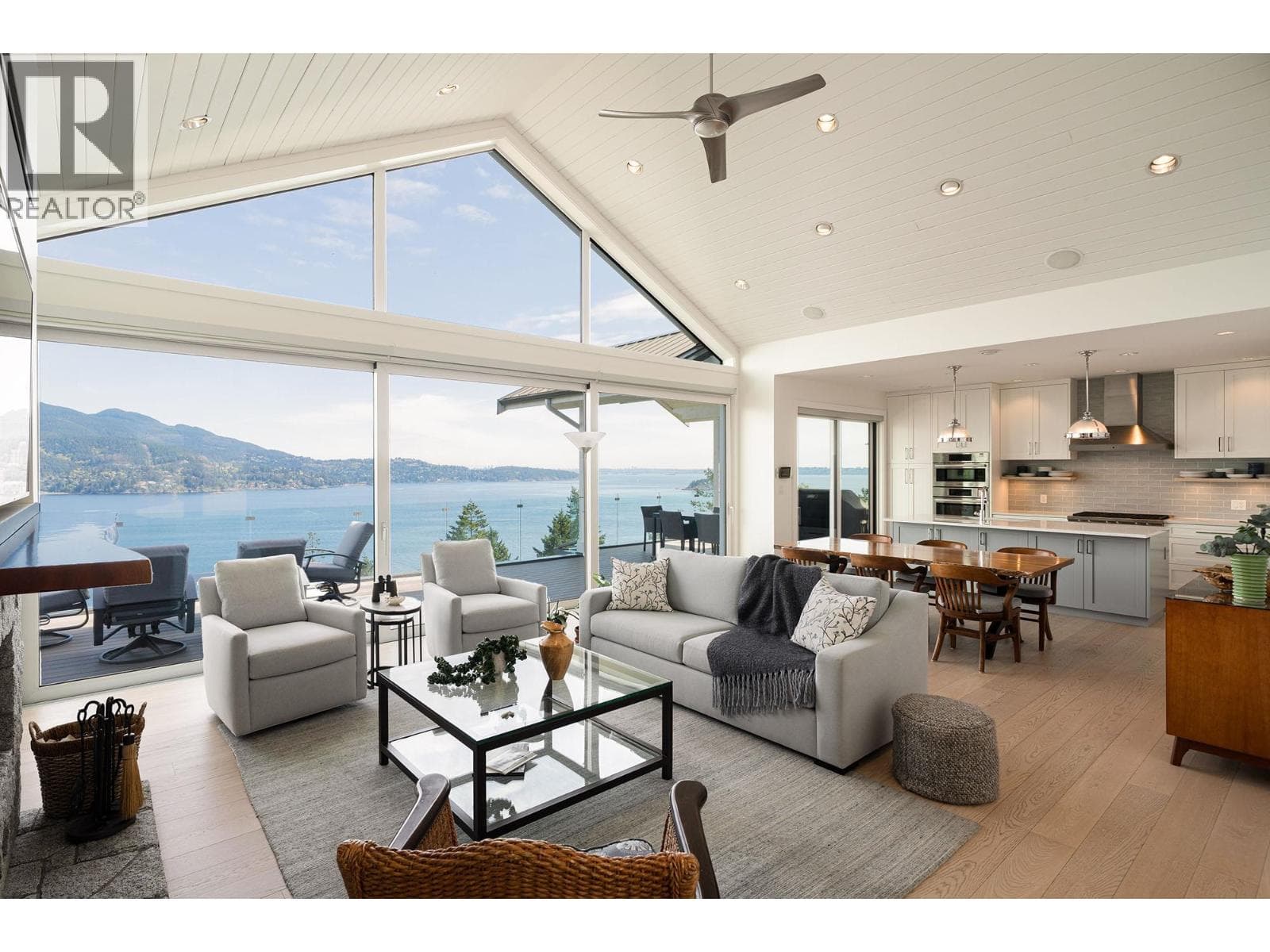 Single Family at 743 CHANNELVIEW Drive, Bowen Island, British Columbia - Photo 8 - RE/MAX Garden City Realty