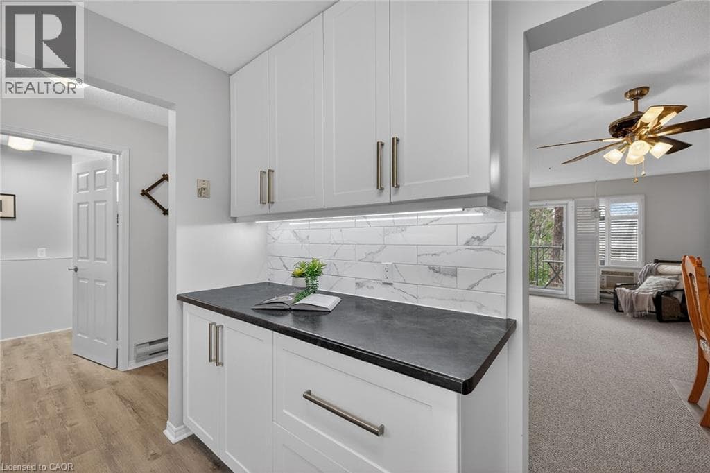 Single Family at 208- 6 NIAGARA Street, Grimsby, Ontario - Photo 7 - RE/MAX Garden City Realty