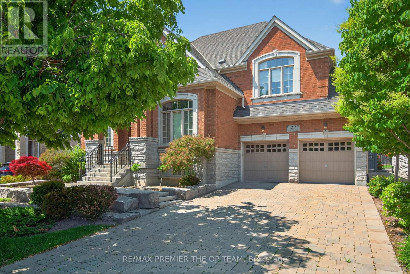 24 Grand Vellore Crescent