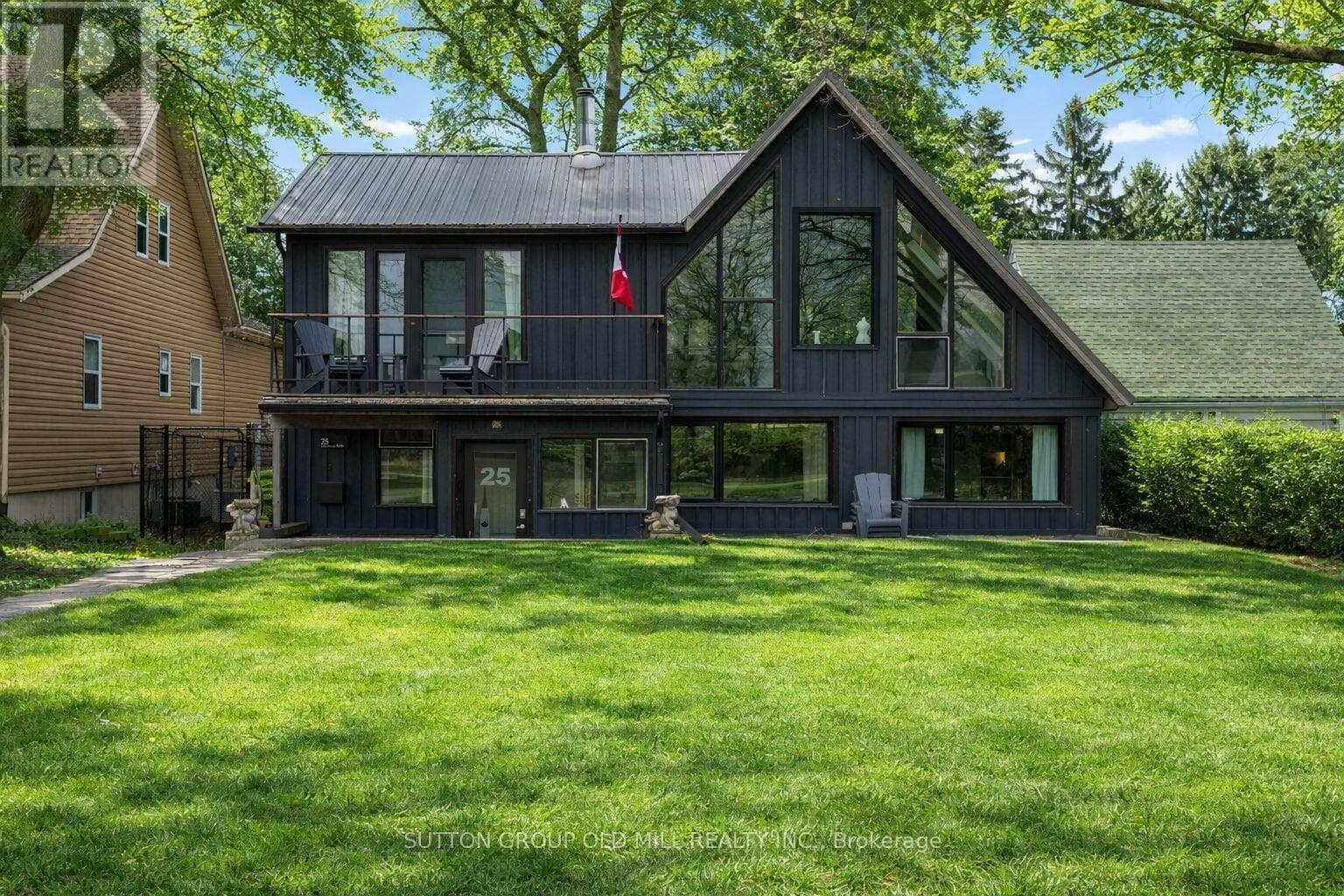 25 Lakeshore Road