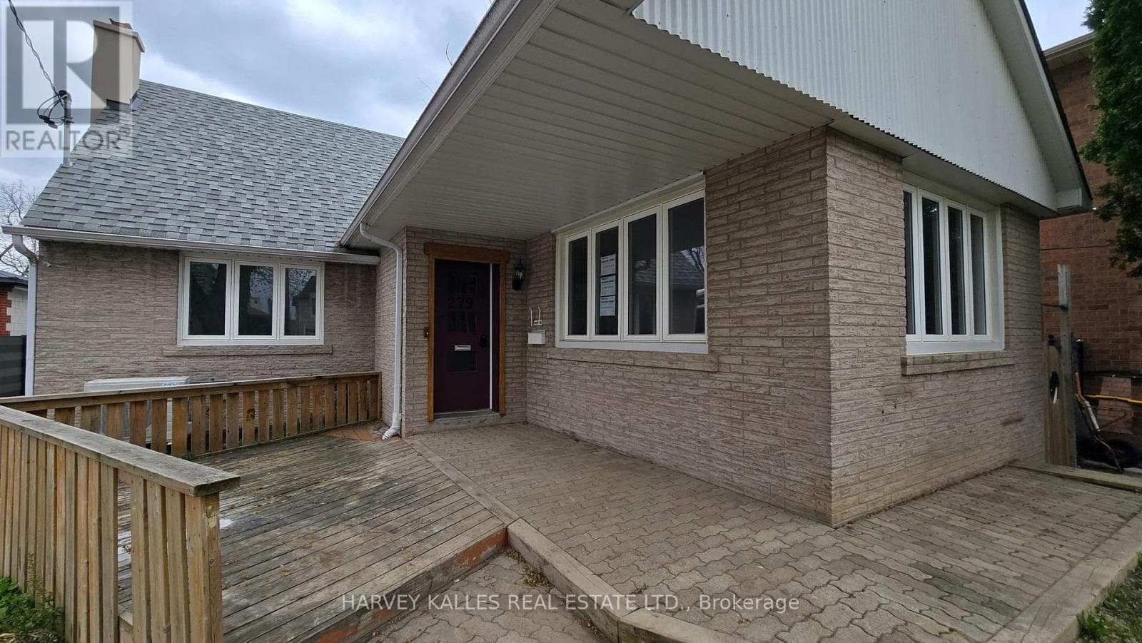 Single Family at Upper- 279 Cornelius Parkway, Toronto (Downsview-Roding-CFB), Ontario - Photo 3 - RE/MAX Garden City Realty