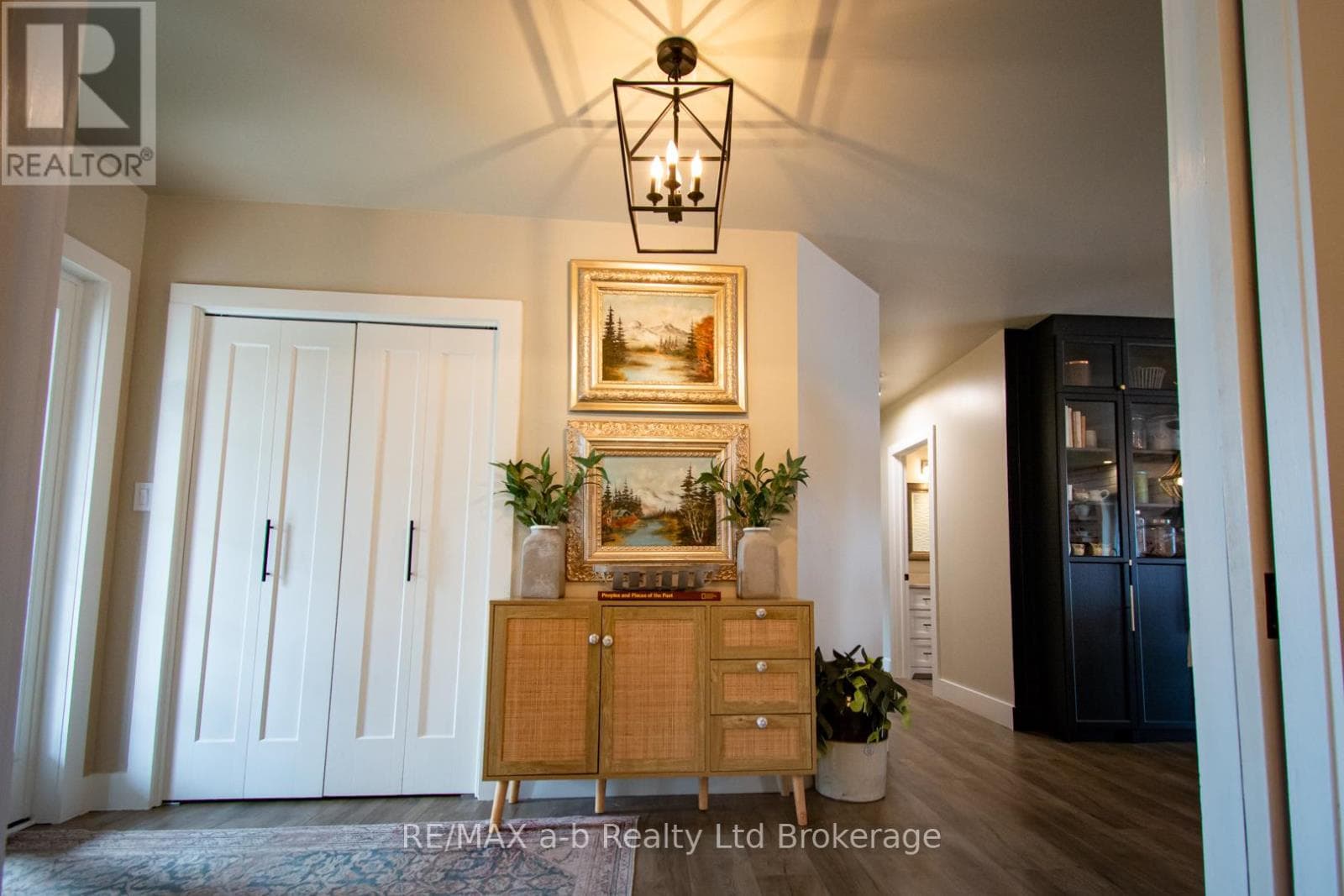 Single Family at 3 Belfast Circle, Tillsonburg, Ontario - Photo 6 - RE/MAX Garden City Realty