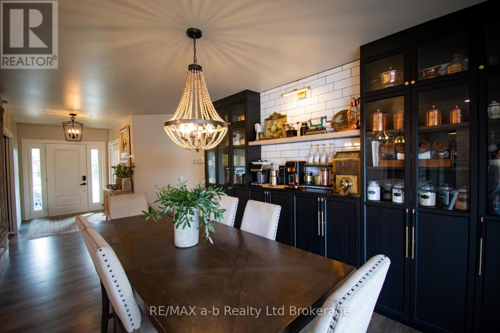 Single Family at 3 Belfast Circle, Tillsonburg, Ontario - Photo 9 - RE/MAX Garden City Realty