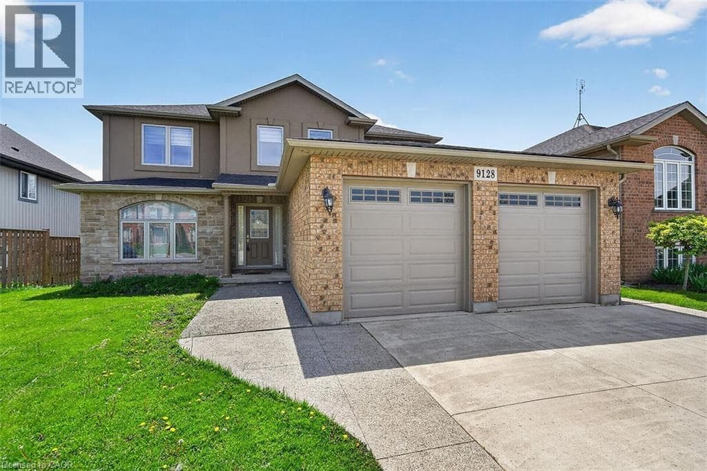 Single Family at 9128 HENDERSHOT Boulevard, Niagara Falls, Ontario - Photo 2 - RE/MAX Garden City Realty