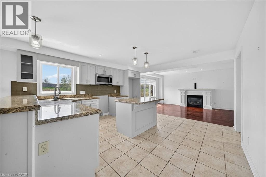 Single Family at 9128 HENDERSHOT Boulevard, Niagara Falls, Ontario - Photo 8 - RE/MAX Garden City Realty