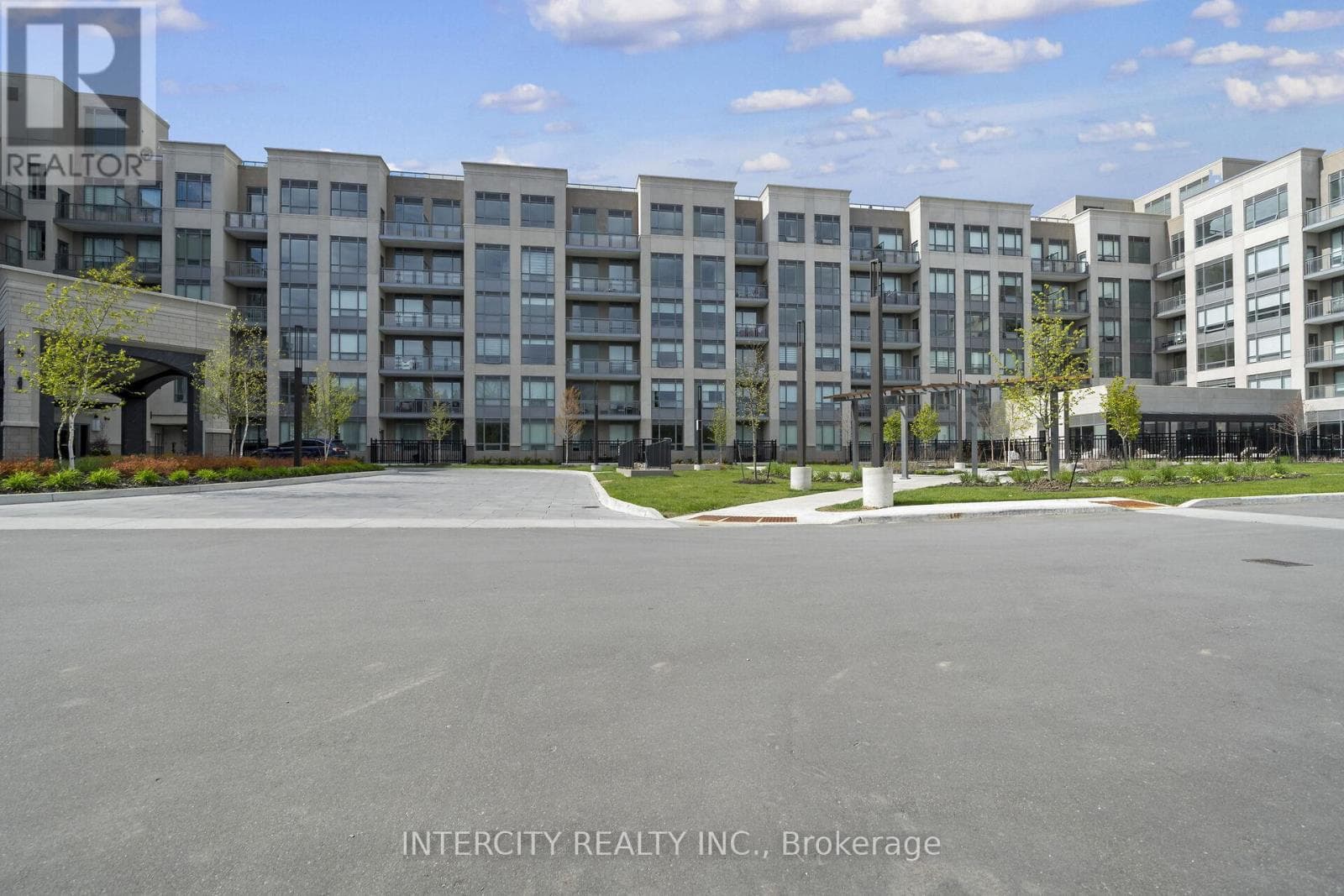 326- 2075 King Road