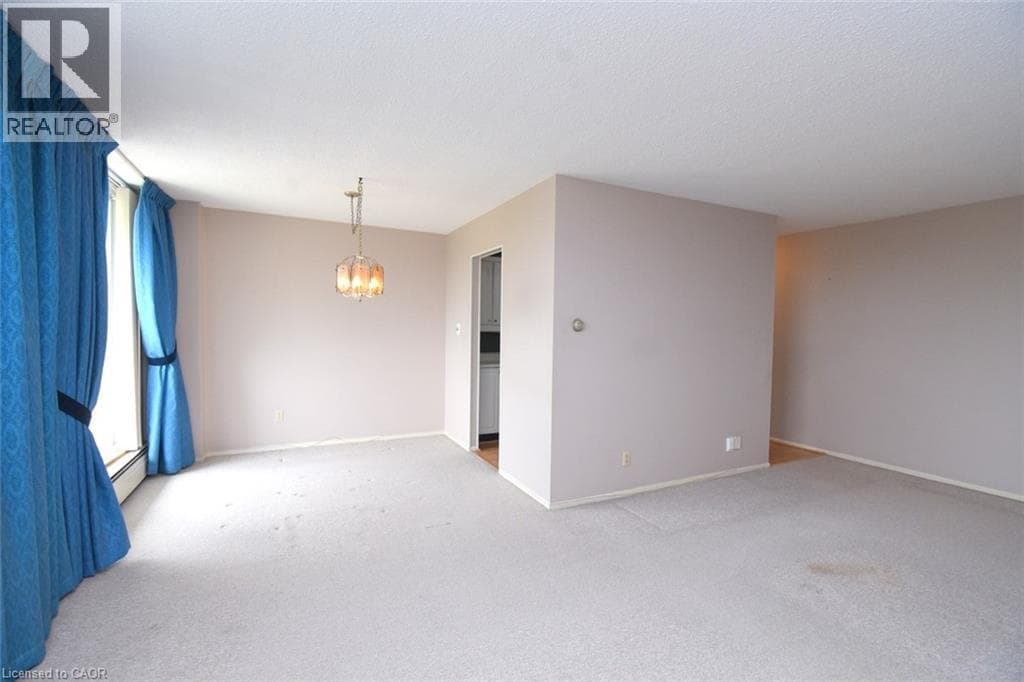 Single Family at 812- 365 GENEVA Street, St. Catharines, Ontario - Photo 7 - RE/MAX Garden City Realty
