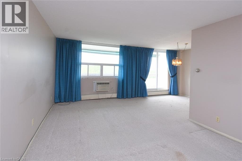 Single Family at 812- 365 GENEVA Street, St. Catharines, Ontario - Photo 6 - RE/MAX Garden City Realty