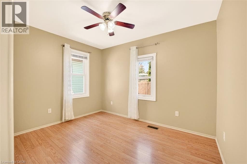 Single Family at 6441 MONROE Street, Niagara Falls, Ontario - Photo 10 - RE/MAX Garden City Realty