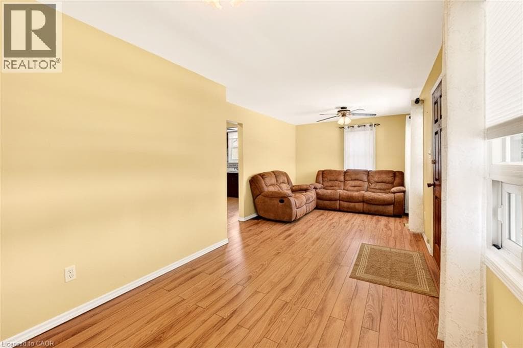 Single Family at 6441 MONROE Street, Niagara Falls, Ontario - Photo 7 - RE/MAX Garden City Realty